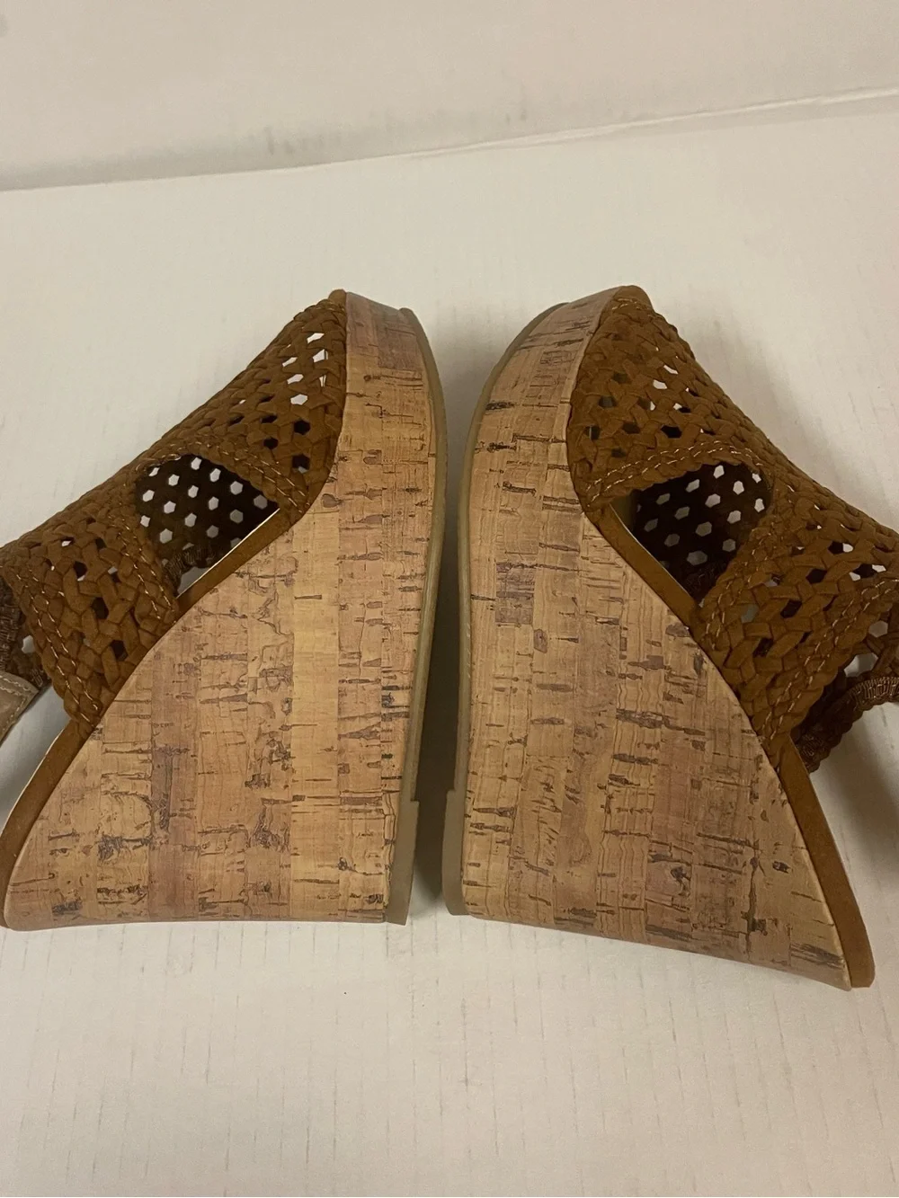 Mudd Women Size 5.5 Festival Cognac Woven Cork Wedge Sandals